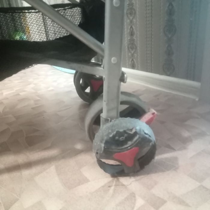 Продам детскую коляску
