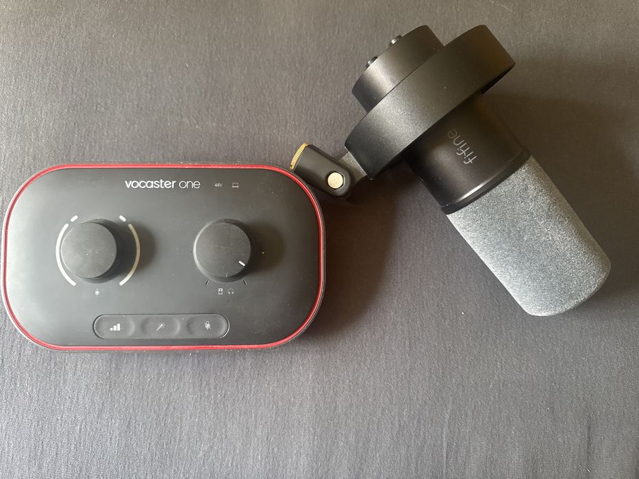 Interfata audio Focusrite vocaster one, Microfon Fifine k688 si brat/boom arm microfon Semnlan