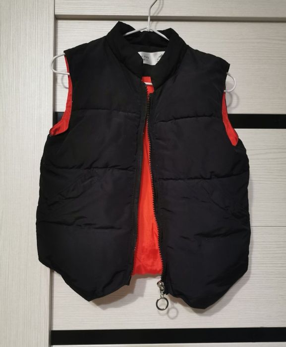 Продам курточку на малышей