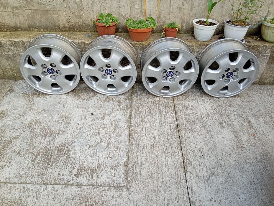 Vînd jante aliaj pe 16 Toyota