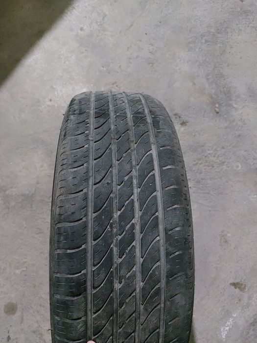 Balonlar 4 dona birxil  Sotiladi xolati yaxshi