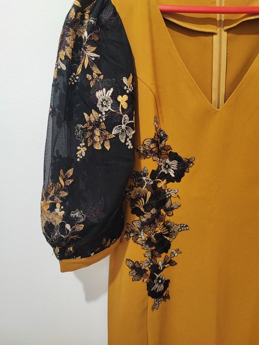 Rochie de ocazie deosebita aproape noua