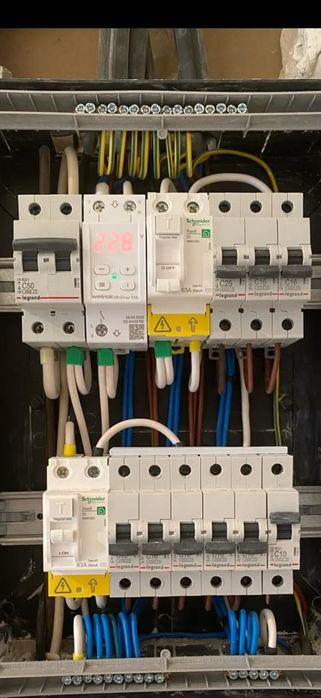 Услуги электрика. Разводка электрики