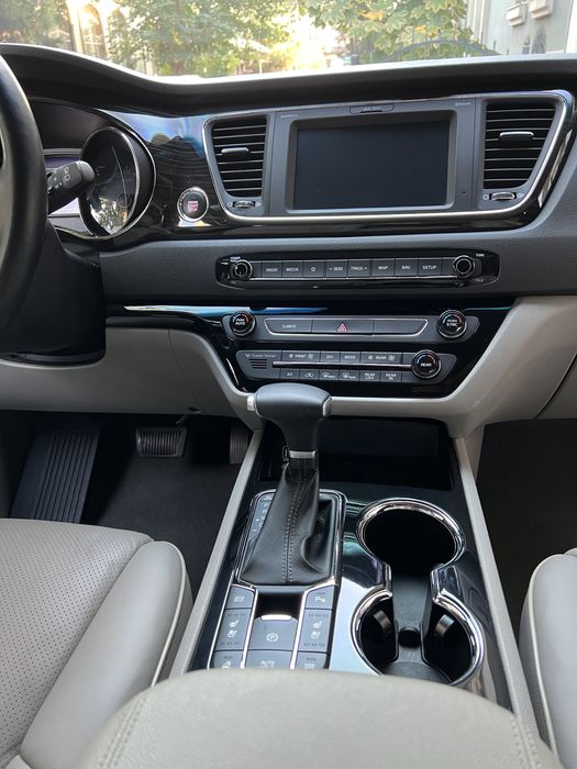 Kia Carnival 2020, 9 та места, корея,  (фул комплектация)
