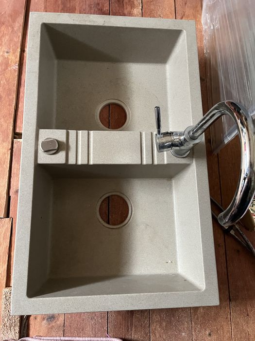 Vand chiuveta bucatarie + baterie Ferro 2 cuve