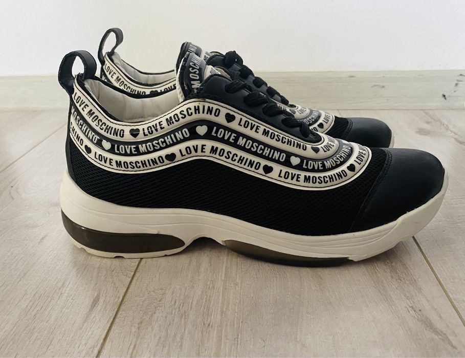 Adidasi Love Moschino originali