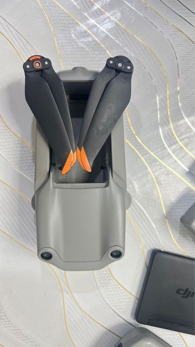 Продам дрон Dji Air2S