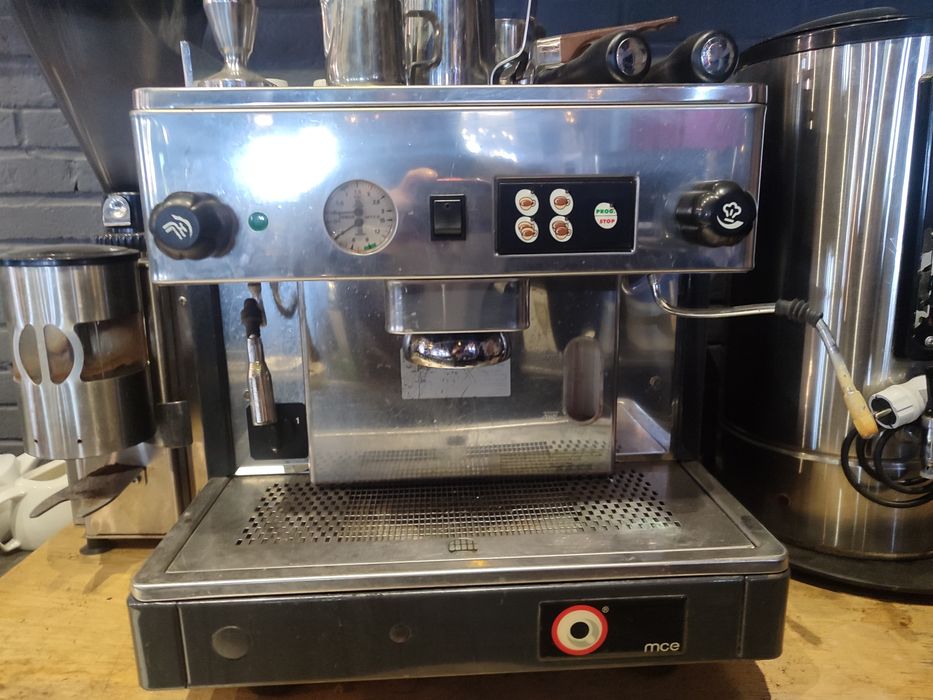 Продам кофемашина MCE