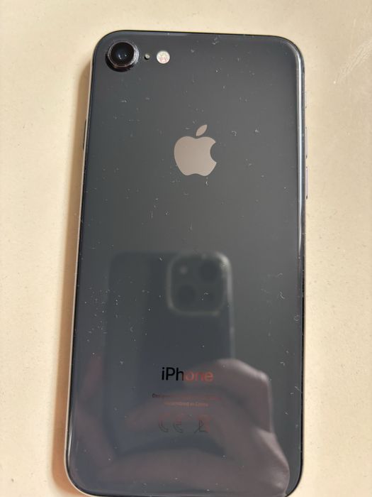 Iphone 8 - 64GB