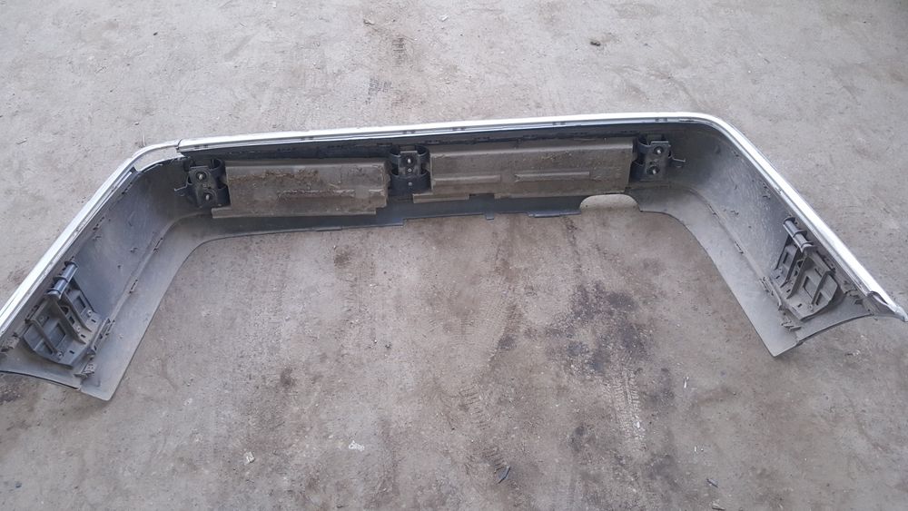 Продается бампер задний на Мерседес w202 c180 elegans