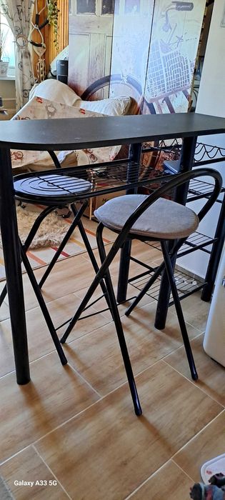 Бар маса с два  стола