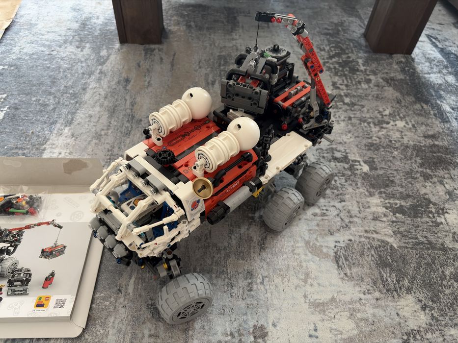 Lego Technic 42180