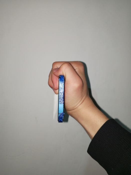 Iphone 12   SROCHNA