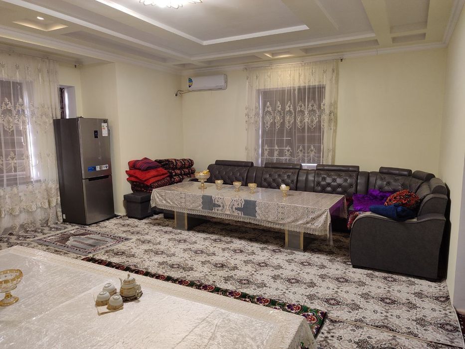 Ховли уй срочно сотилади