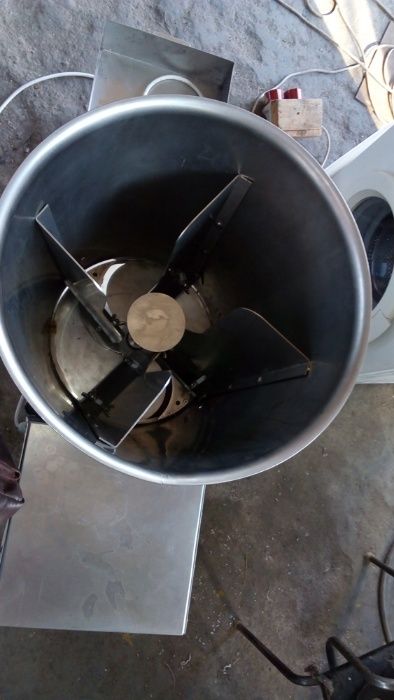 1.Зеленчукорезачка предназначена за настъргване на Кашкавал и др.