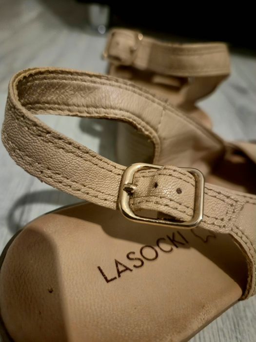 Sandale cu toc Lasocki piele naturala