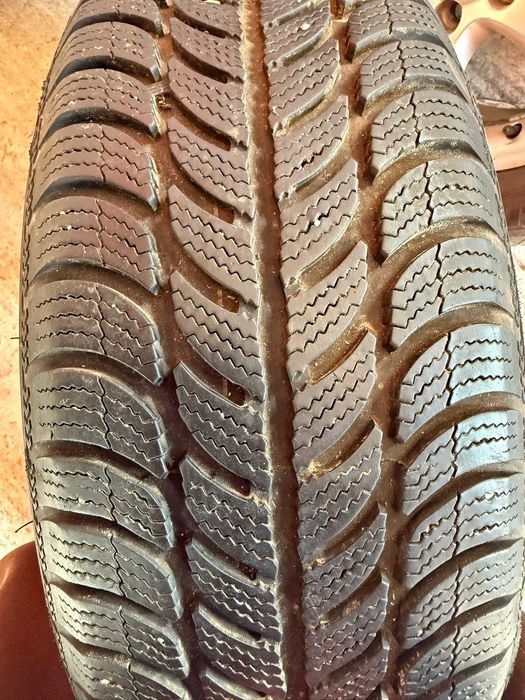 Roți iarnă 195 65 R15