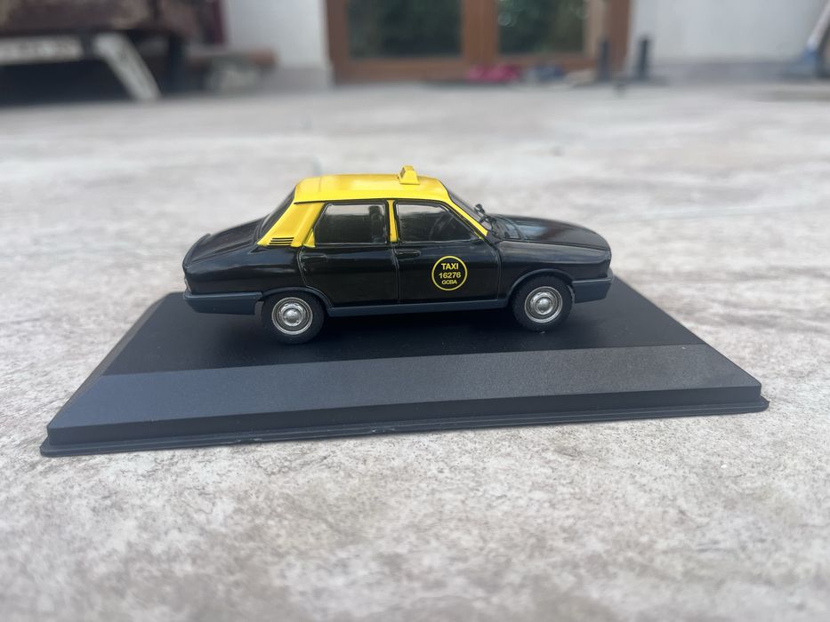 Renault 12 taxi buenos aires 1:43