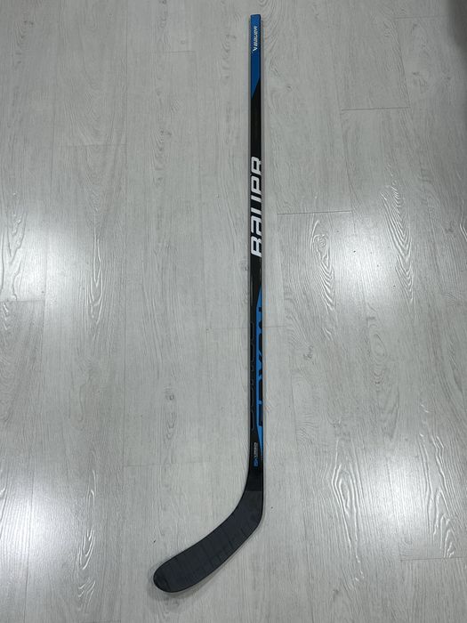 Хоккейная Клюшка Nexus E4 Bauer + шайба
