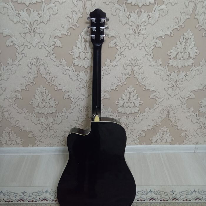 Продам гитару цена 20000