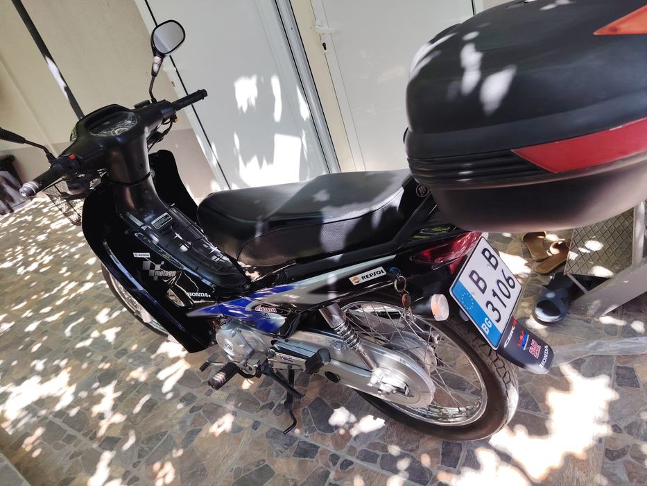 Продавам мотоциклет lifan м 3/ 100 kyб.