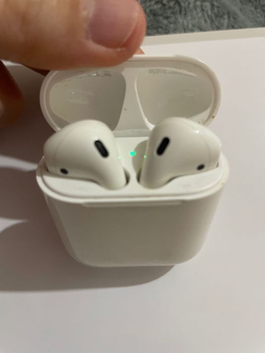 Продам    наушники    Apple     Airpods