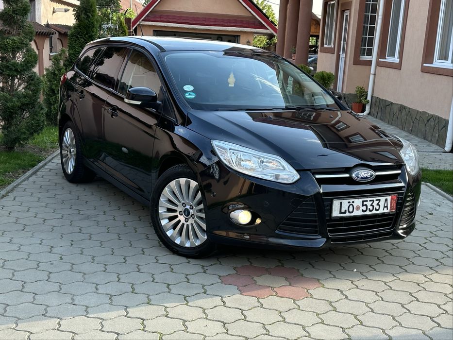Ford Focus-2011-1.6 benzina clasic-Impecabil-Titanium