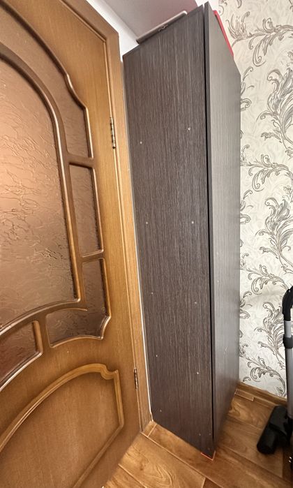Продам шкаф-пенал