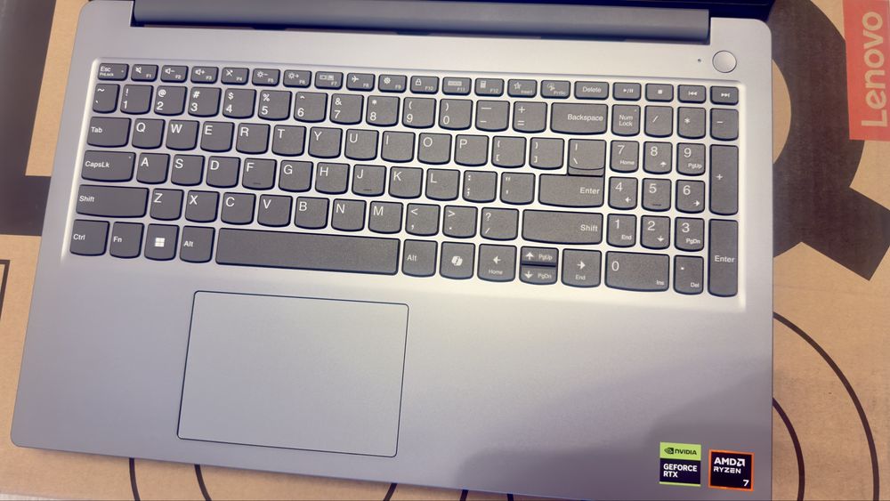 Lenovo LOQ 15ARP10E NOU | Ryzen 7 | RTX 3050 | 16GB RAM | 1TB SSD |
