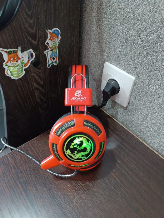 Продам наушники.