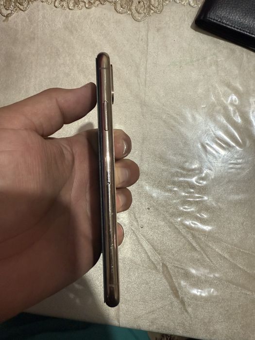 Iphone xs 64gb batareya yomkosti 74%