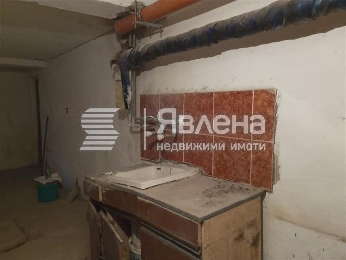 Продава се Магазин в Бургас, Център - 77 кв.м за 1052 €/кв.м - Снимка #2