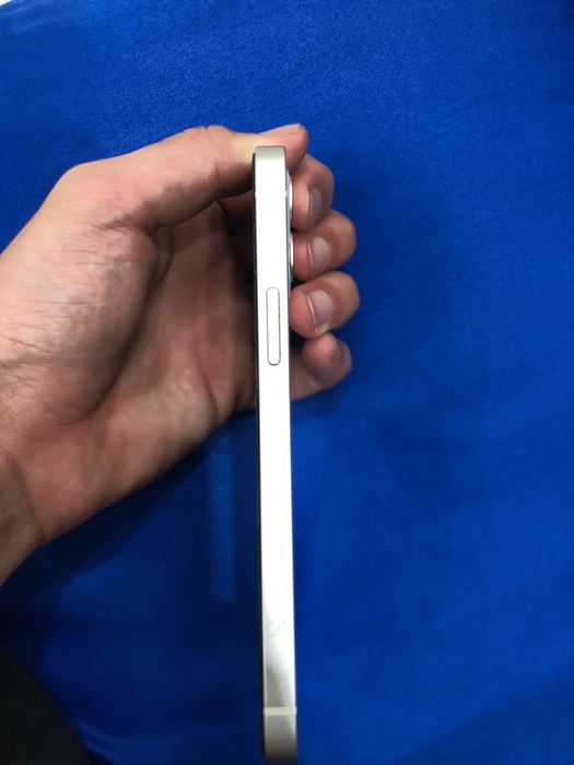 Айфон 12 әдемі жағдайда