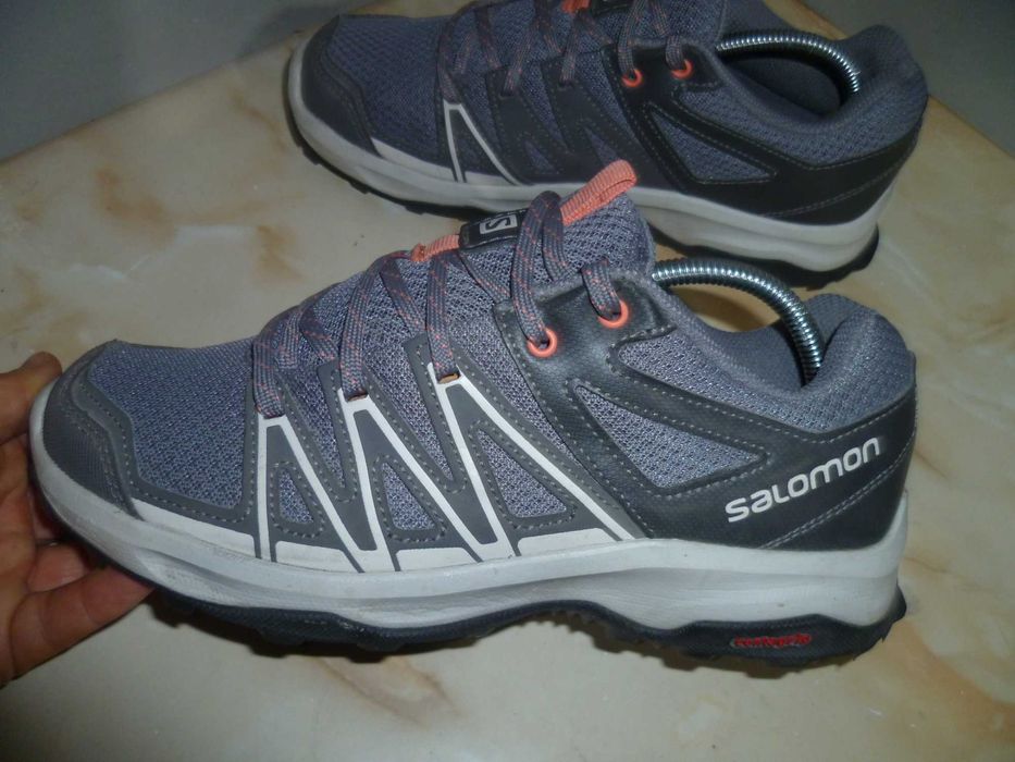 Salomon туристически обувки №37