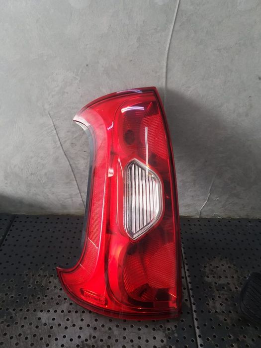 Stop tripla lampa stanga fiat panda 3 319 51843643 02050099900010