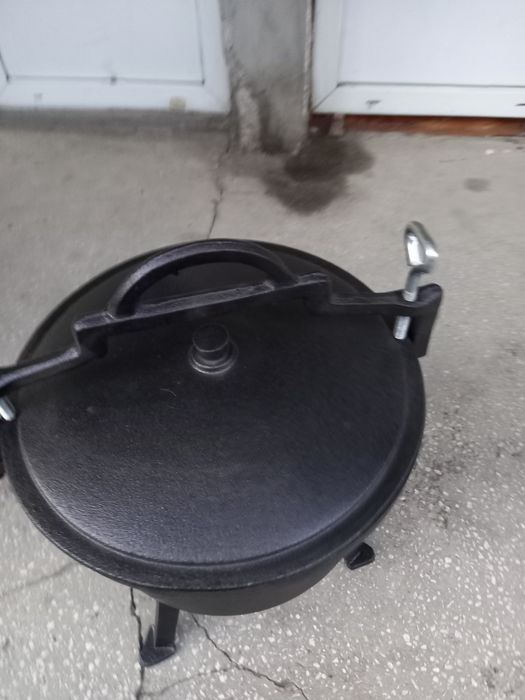 Ceaun vânătoresc din fontă pura 10 L Ofertă 329 lei