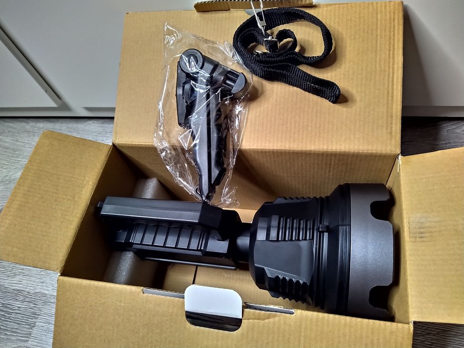 Lanterna, Proiector XHP90.2+COB 150W Pescuit, Vanatoare Model Nou