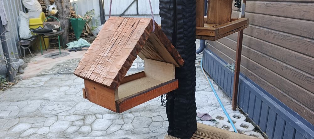 Кормушка для птиц