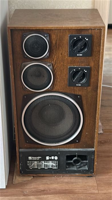 Продам колонки с -90   и усилитель