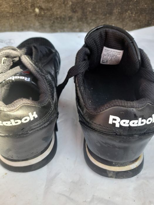 Продаю мужские кроссовки