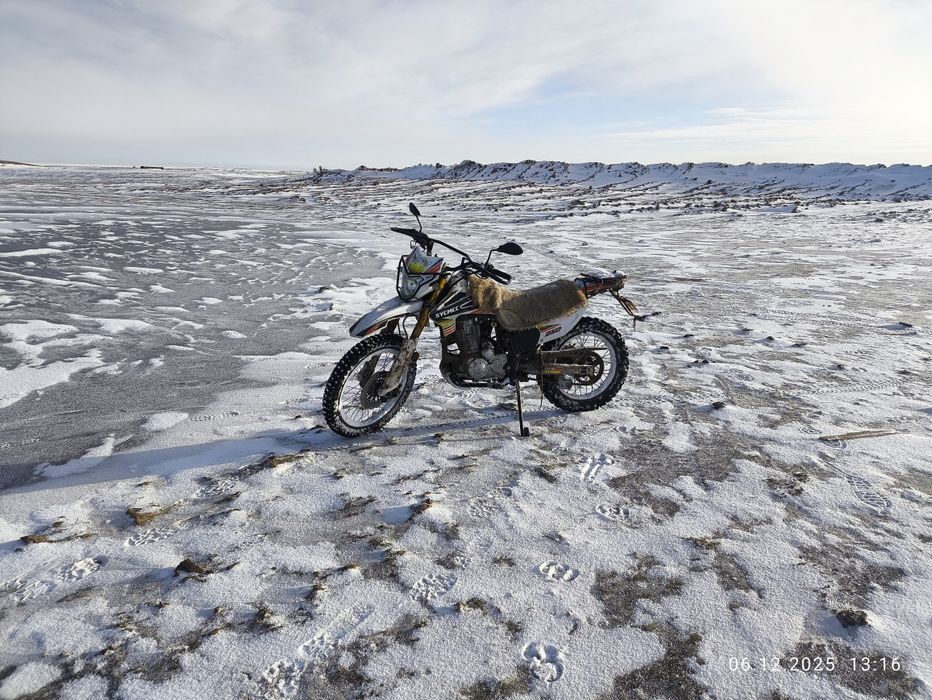 Продам мотоцикл эндуро 2025 года