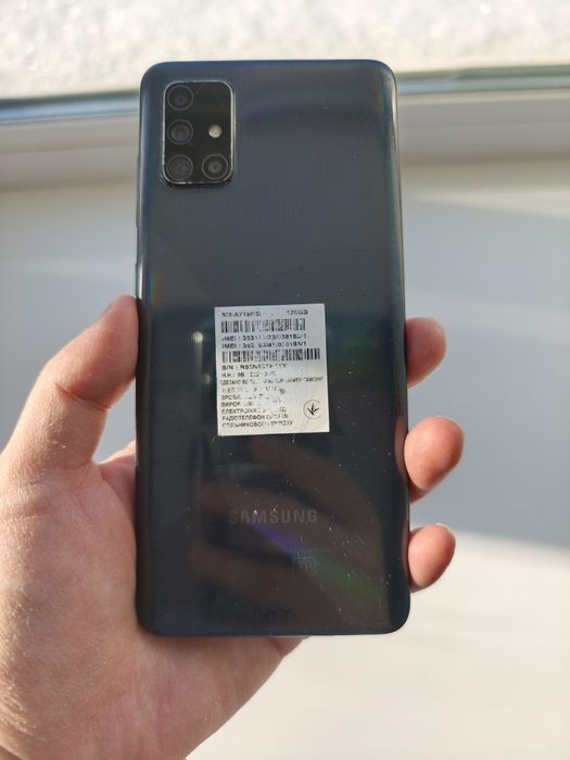 Продам Самсунг А 71