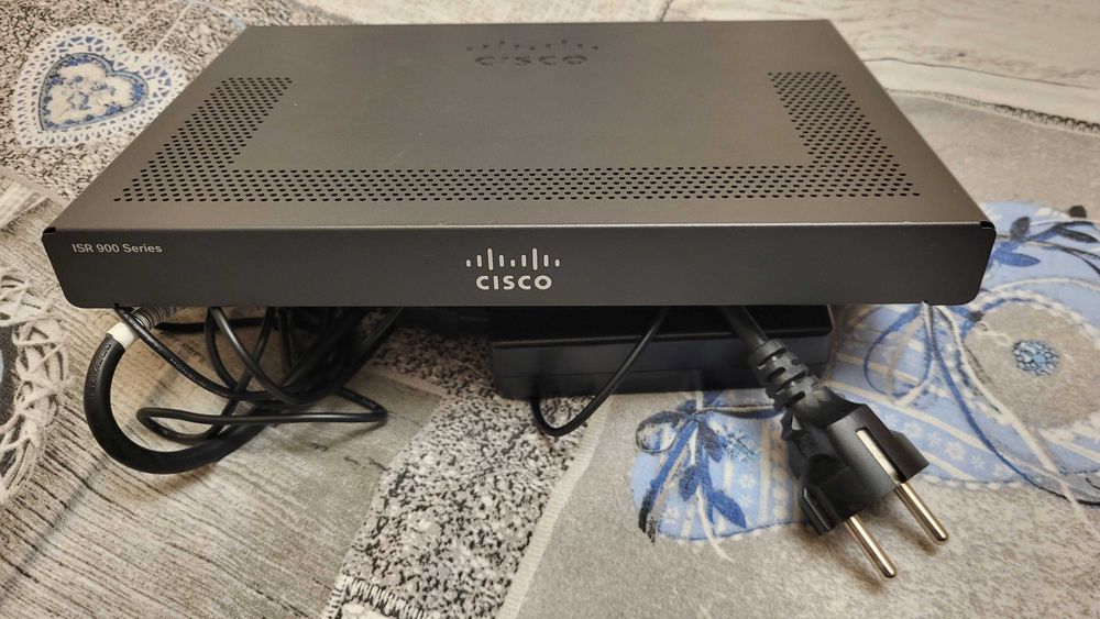 Cisco C927-4P Router isr 900 serie ca nou