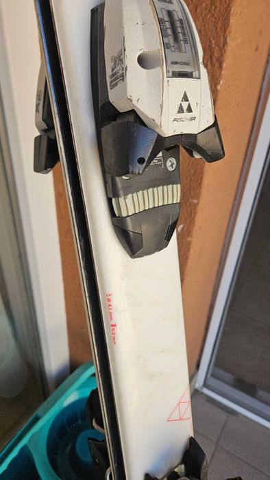 Schiuri Fischer 150cm si bețe schi