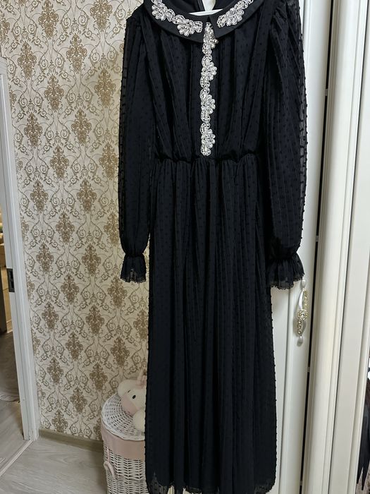 женская одежда платья черного цвета со стразами размер 52-54 очень кра