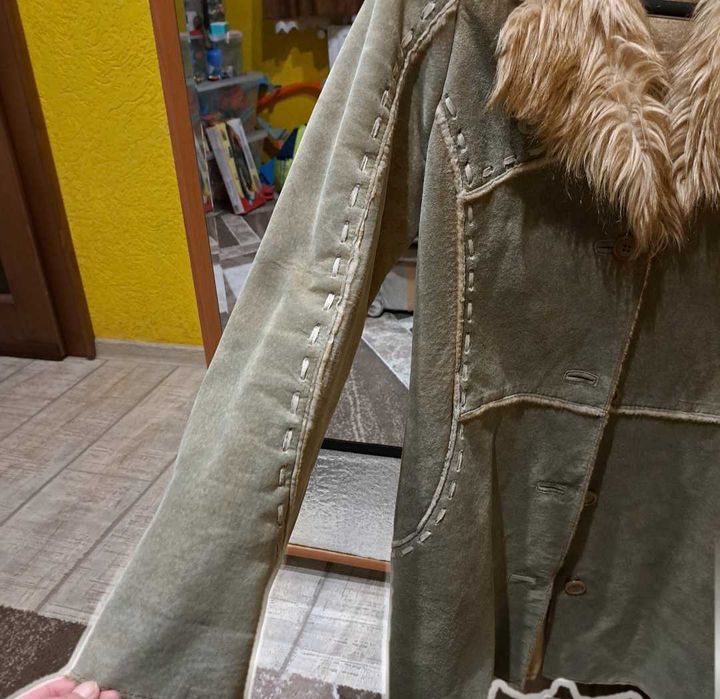 Cojoc  vintage,cu blanita