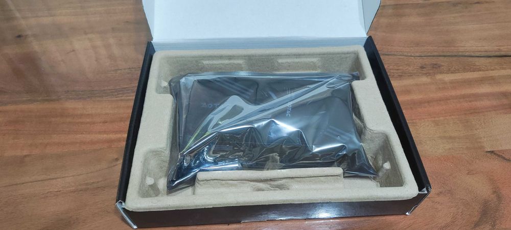 Продавам работеща видео карта ZOTAC GeForce GTX 1060 мини 6 GB