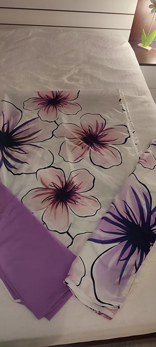 Lenjerie de pat, mov-alb, material fin satinat, nou