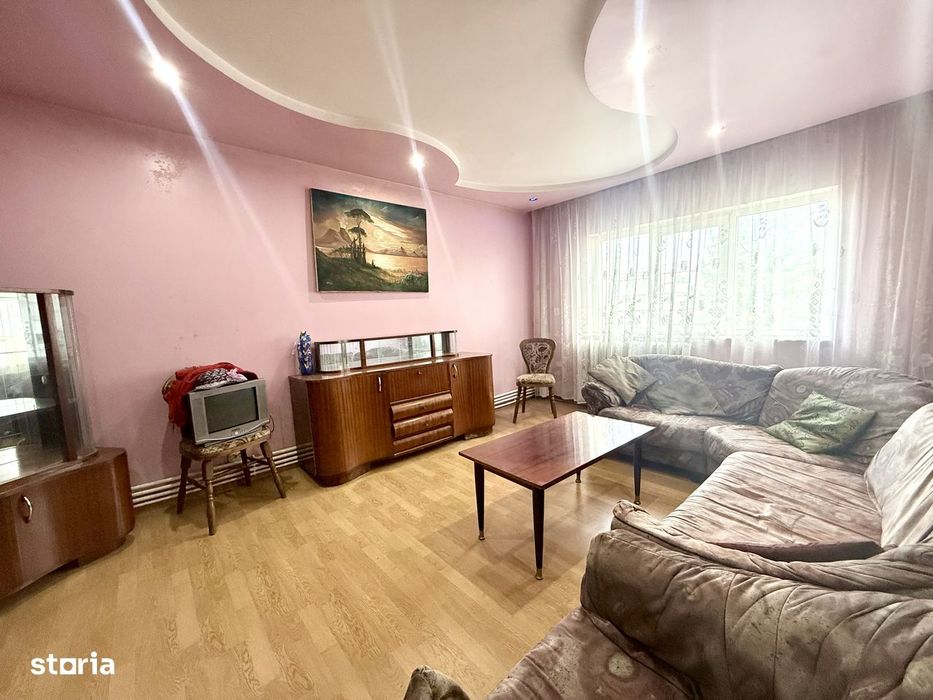 4 camere R. Negru etaj 3/4 82mp