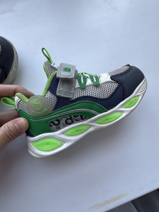 Кроссовки 23 р-р